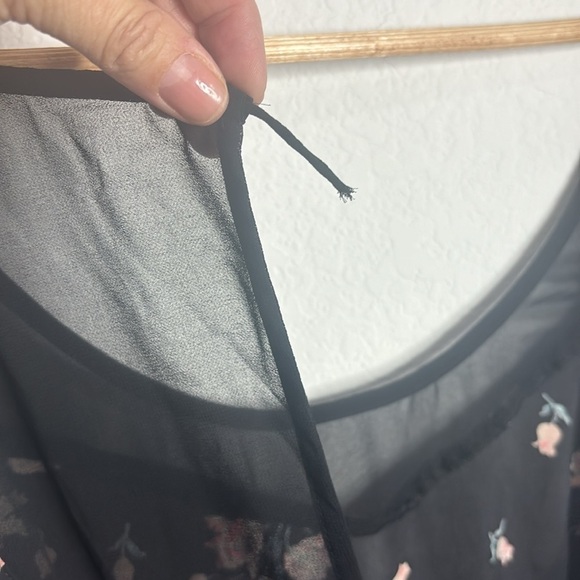 Kimchi Blue black floral mini dress size large (needs repair at button loop) - Picture 5 of 8